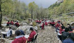 雨锁太行，笔绘丹青  ——郑州24中组织2024级美术生赴太行山开展写生活动