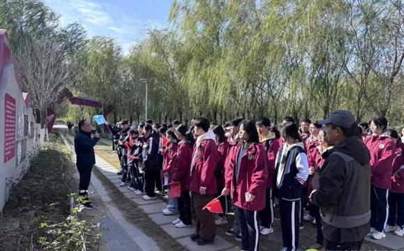 郑州24中红色研学：重走长征路 体验劳动乐